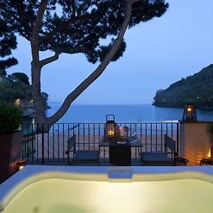 Hotel Eight Paraggi